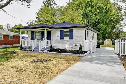 4400 Dover Rd, Louisville, KY 40216