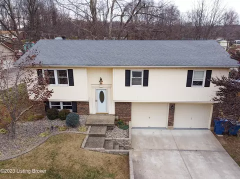 4509 Freda Way, Louisville, KY 40272