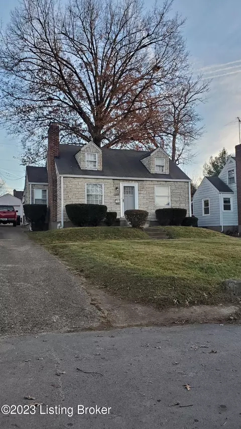 1018 Parkway Dr, Louisville, KY 40217