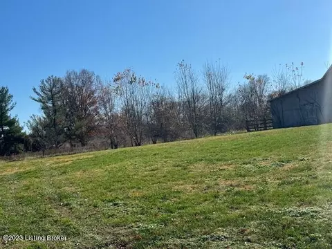5402 Angus Ct, Louisville, KY 40272