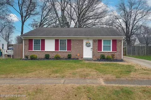 9305 Fairridge Dr, Louisville, KY 40229