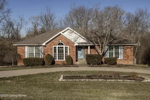 1009 Oakridge Ct, Crestwood, KY 40014