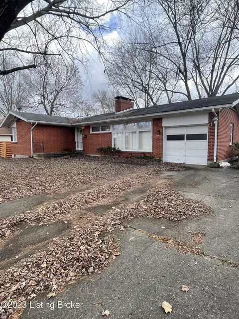 5302 Constance Dr, Louisville, KY 40272