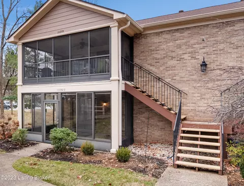 10325 Shelbyville Rd, Louisville, KY 40223
