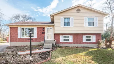 3603 Glencreek Ln, Louisville, KY 40218
