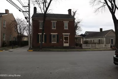 209 N 4th St, Bardstown, KY 40004