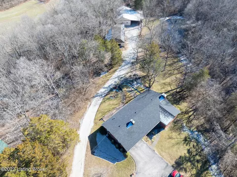 2303 S English Station Rd, Louisville, KY 40299