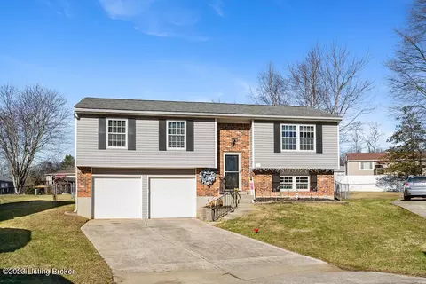 9909 Janet Lee Ct, Louisville, KY 40291