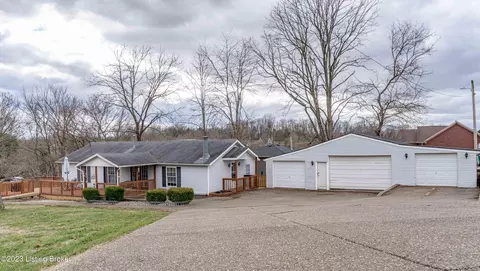 152 Ella Dr, Shepherdsville, KY 40165
