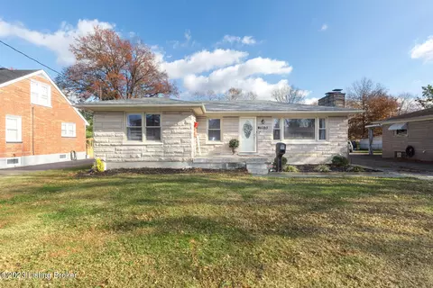 7913 Bluebonnet Rd, Louisville, KY 40258