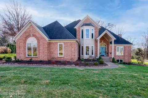 7804 Albrecht Cir, Louisville, KY 40241