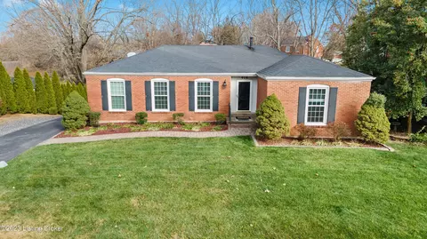 616 Gatehouse Ln, Louisville, KY 40243