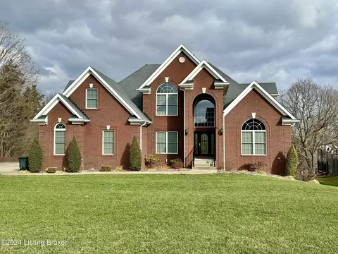 363 White Tail Cir, Shepherdsville, KY 40165