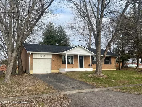 1663 Walnut Way, Radcliff, KY 40160