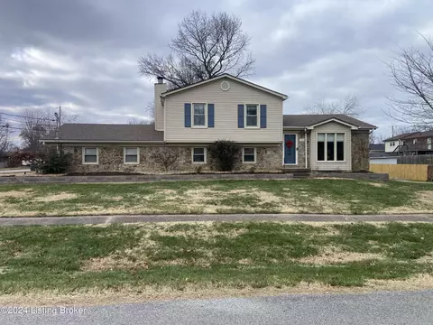 7104 Chiswell Dr, Louisville, KY 40258