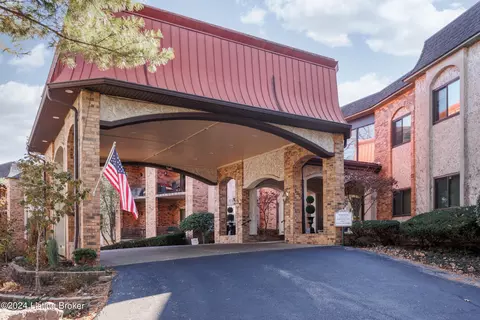 5800 Coach Gate Wynde #278, Louisville, KY 40207