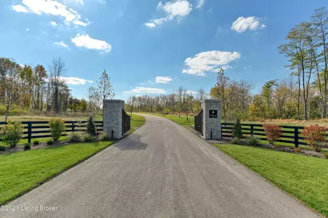 1 Enclave Dr, Goshen, KY 40026