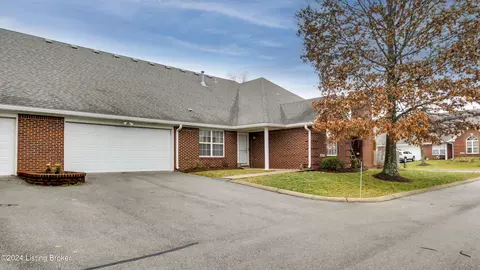 8604 Summertree Ln #L, Louisville, KY 40291