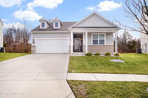 7123 Hollow Oaks Dr, Louisville, KY 40291