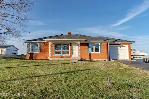 5186 Lawrenceburg Rd, Bloomfield, KY 40008