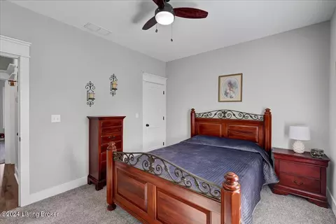 915 Stringer Ln, Mount Washington, KY 40047 photo 29