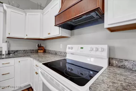 915 Stringer Ln, Mount Washington, KY 40047 photo 18