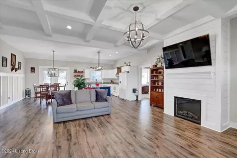 915 Stringer Ln, Mount Washington, KY 40047 photo 9