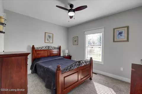 915 Stringer Ln, Mount Washington, KY 40047 photo 28