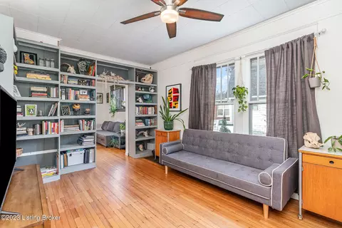 541 W Whitney Ave, Louisville, KY 40215