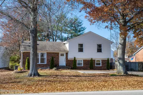 7008 S Watterson Trl, Louisville, KY 40291