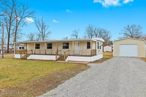 721 Kings Lake Dr, Shepherdsville, KY 40165