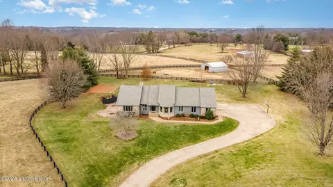 11611 Hidden Creek Rd, Prospect, KY 40059
