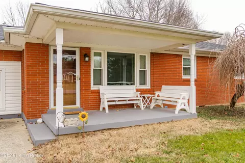 258 Stringer Ln, Mount Washington, KY 40047 photo 5