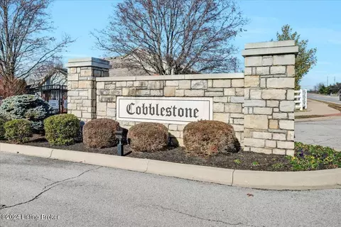 5008 Kames Sq, Louisville, KY 40241