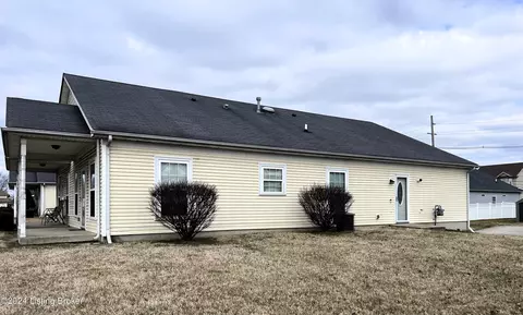 1607 Frank Stanley Sr Ct, Louisville, KY 40211