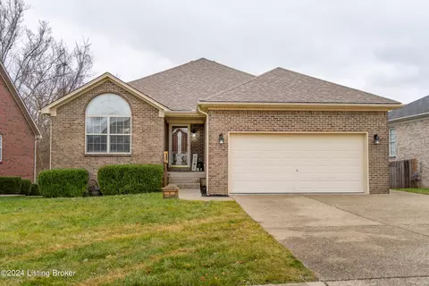 159 River Edge Dr, Shepherdsville, KY 40165