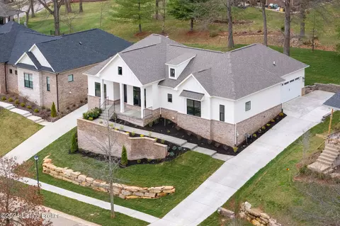 7517 Beechspring Farm Blvd, Louisville, KY 40241