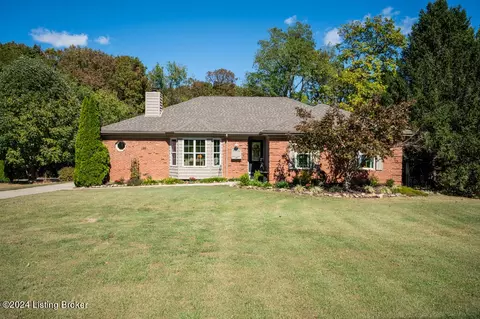 4602 Fox Chase Dr, Shepherdsville, KY 40165