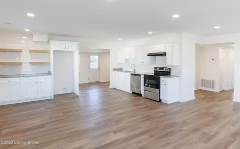 13507 Greystone Ave, Louisville, KY 40272
