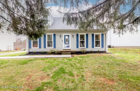 4010 Riveroaks Cir, Louisville, KY 40241