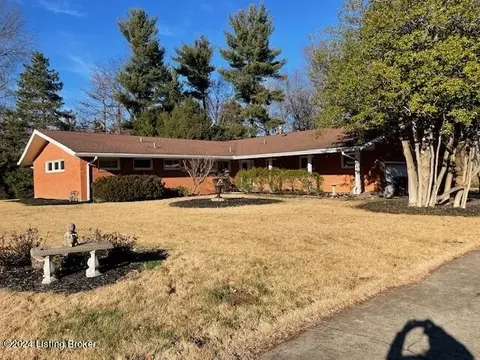 3701 Foxglove Ln, Louisville, KY 40241