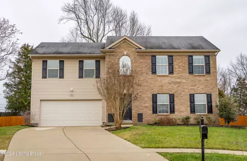 10501 Evanwood Dr, Louisville, KY 40228
