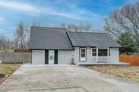 4218 Bubbling Over Dr, Louisville, KY 40216
