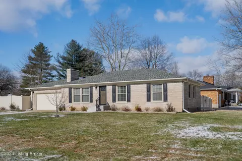 10001 Northridge Ct, Louisville, KY 40272
