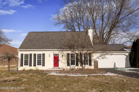 2919 Summerfield Dr, Louisville, KY 40220