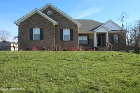 2211 N Courtney Dr, La Grange, KY 40031