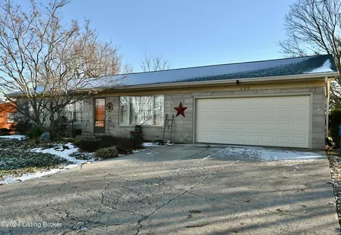 823 Lark Ln, Shelbyville, KY 40065