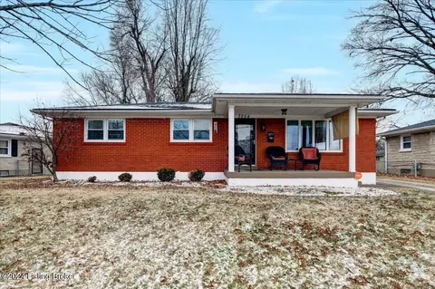 3204 Kingswood Way, Louisville, KY 40216