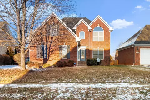 4524 Cherry Forest Cir, Louisville, KY 40245