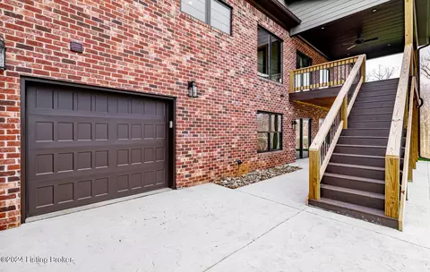 Exterior - 5560 Old Vincennes Rd, Floyds Knobs, IN 47119 photo 10 of 21